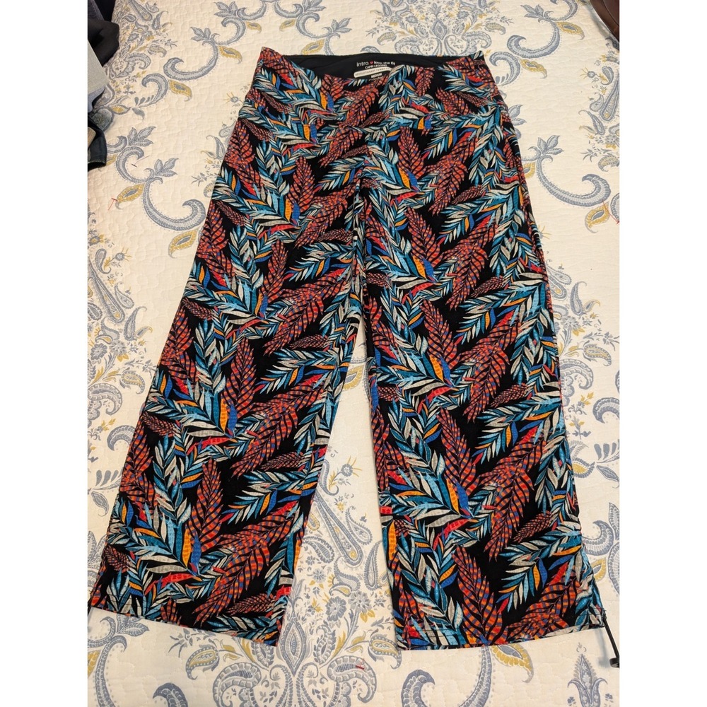 Intro Love The Fit Capri Legging Womens Medium Tummy Control